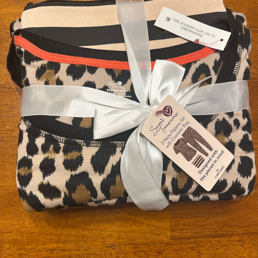 NWT Woman’s Loungewear